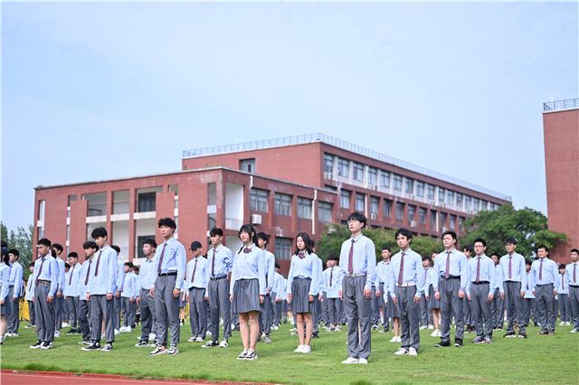 考不上高中怎么辦？武漢新華考前擇校咨詢周為你指明方向